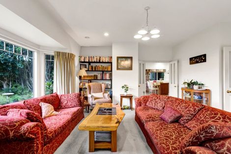 Photo of property in 26 Shelter Grove, Frankleigh Park, New Plymouth, 4310