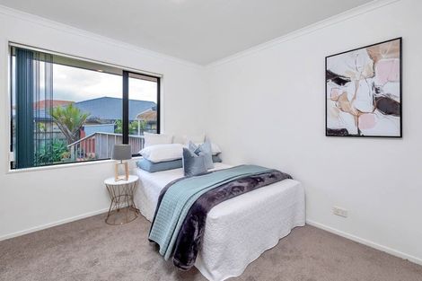 Photo of property in 16 Brittany Drive, Henderson, Auckland, 0612
