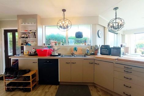 Photo of property in 33 Ernest Street, Ranui, Porirua, 5024