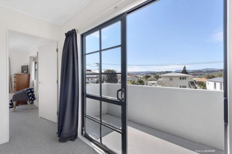 Photo of property in 136 Queens Drive, Lyall Bay, Wellington, 6022