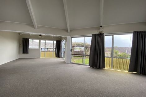Photo of property in 1/46 Highland Park Drive, Highland Park, Auckland, 2010