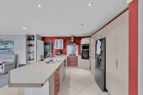 Photo of property in 33 Grace Avenue, Rototuna North, Hamilton, 3210