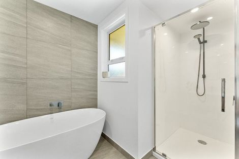 Photo of property in 6 Union Street, Merrilands, New Plymouth, 4312