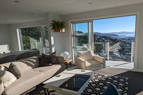 Photo of property in 7 Pari Tai Way, Houghton Bay, Wellington, 6023