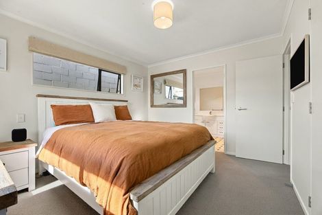 Photo of property in 1/86 Tamatea Road, Taupo, 3330