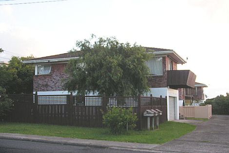 Photo of property in 2/27 Francis Street, Hauraki, Auckland, 0622