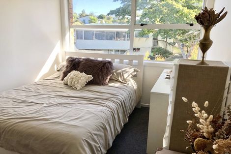 Photo of property in 2/108 Canongate Street, Birkdale, Auckland, 0626