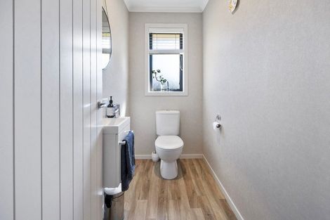 Photo of property in 16 Chestnut Close, Kelvin Grove, Palmerston North, 4414