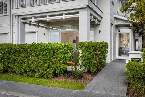 Photo of property in 6 Sunshine Terrace, Orewa, 0931