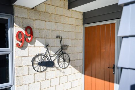 Photo of property in 99 Schnell Drive, Kelvin Grove, Palmerston North, 4414