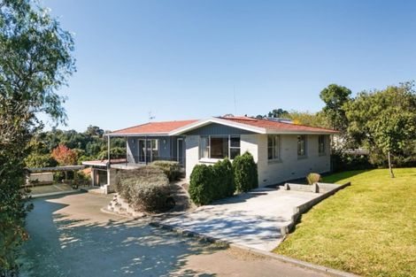 Photo of property in 25 Tauroa Road, Havelock North, 4130