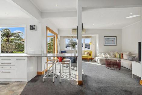 Photo of property in 21 Waikare Street, Karori, Wellington, 6012