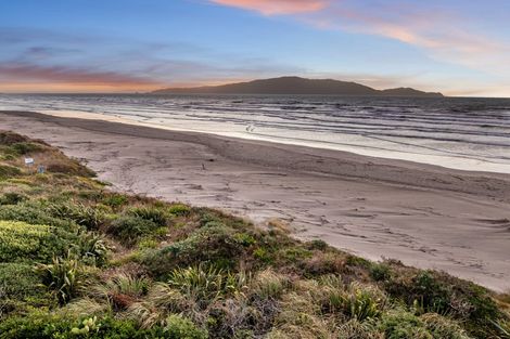 Photo of property in 69 Field Way, Waikanae Beach, Waikanae, 5036