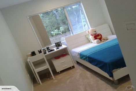 Photo of property in 48 Harrowglen Drive, Northcross, Auckland, 0630