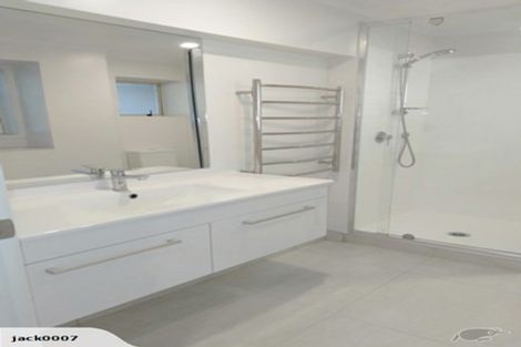 Photo of property in 41 Pohutukawa Avenue, Red Beach, 0932