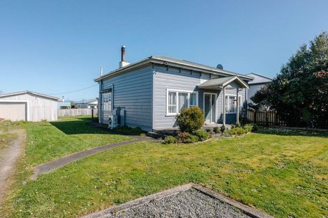 Photo of property in 66 Allardice Street, Dannevirke, 4930