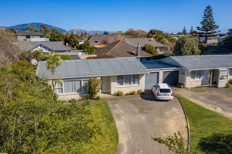 Photo of property in 2 Allen Road, Raumati Beach, Paraparaumu, 5032