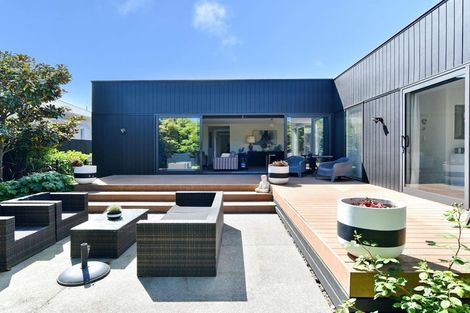 Photo of property in 102 Hills Road, Edgeware, Christchurch, 8013