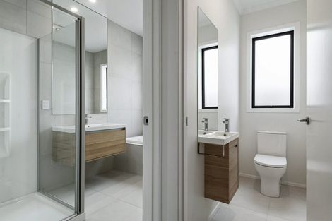 Photo of property in 6 Oyster Drive, Whenuapai, Auckland, 0618