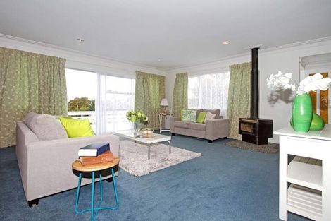 Photo of property in 19 Evans Road, Glen Eden, Auckland, 0602