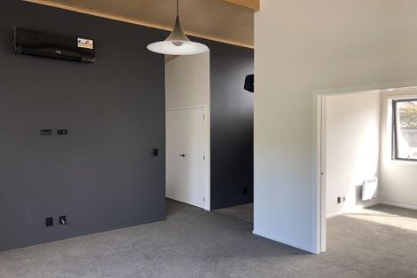 Photo of property in 23 Welland Place, Island Bay, Wellington, 6023