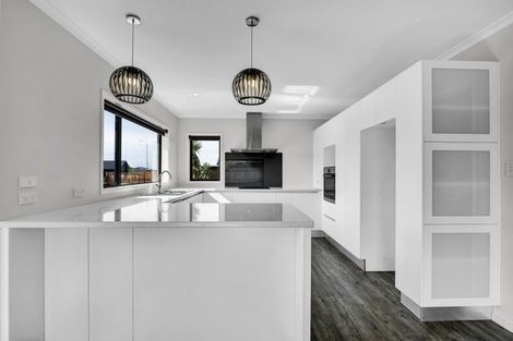 Photo of property in 16 Keene Drive, Bell Block, New Plymouth, 4312