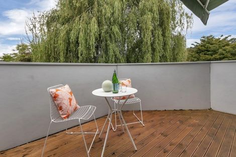 Photo of property in 10 Beeche Place, Birkdale, Auckland, 0626