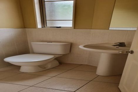 Photo of property in 17 Maidstone Place, Oteha, Auckland, 0632