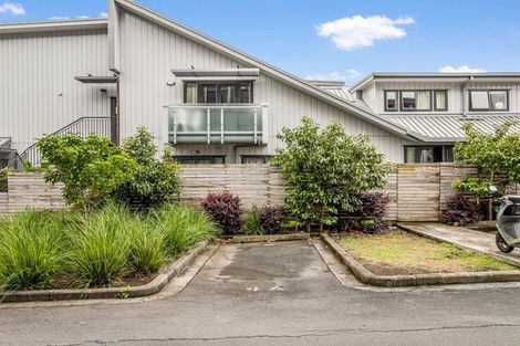 Photo of property in 4a/30 Westward Ho, Glen Eden, Auckland, 0602