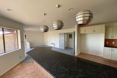 Photo of property in 45 Tenbless Court, Unsworth Heights, Auckland, 0632