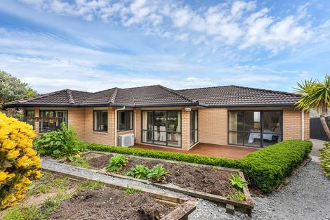 Photo of property in 8 Bokeen Lane, Flat Bush, Auckland, 2019
