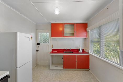 Photo of property in 18 Newry Road, Raumati Beach, Paraparaumu, 5032