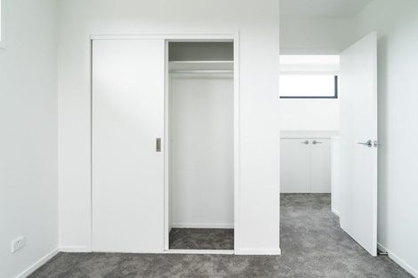 Photo of property in 52a Vodanovich Road, Te Atatu South, Auckland, 0610