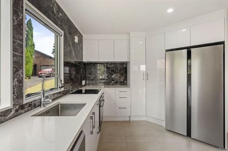 Photo of property in 13 Redfern Lane, Glenfield, Auckland, 0629