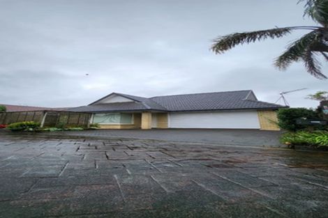 Photo of property in 2/12 Nakhle Place, Manurewa, Auckland, 2105