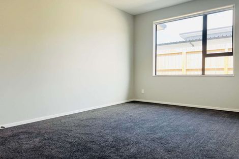 Photo of property in 17 Surf View Crescent, Red Beach, 0932