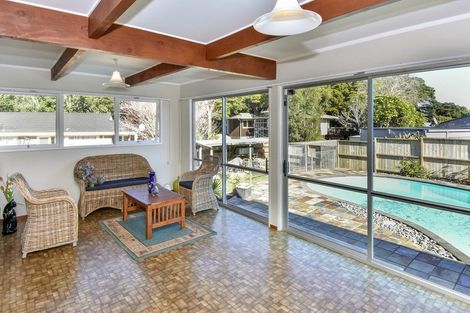 Photo of property in 18 Freshney Place, Hillpark, Auckland, 2102