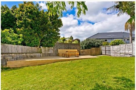 Photo of property in 9 Blakeborough Drive, Forrest Hill, Auckland, 0620