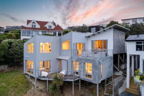 Photo of property in 16 Glendevere Terrace, Redcliffs, Christchurch, 8081