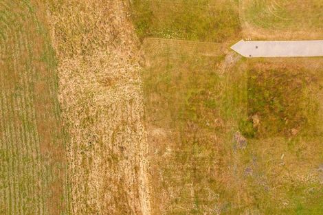 Photo of property in 20 Cunninghams Drive, Jacks Point, Queenstown, 9371