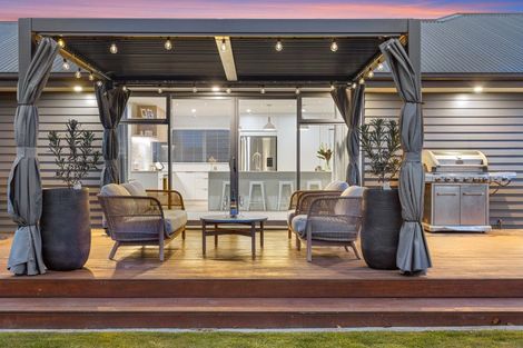 Photo of property in 21 Flaxon Place, Burwood, Christchurch, 8083