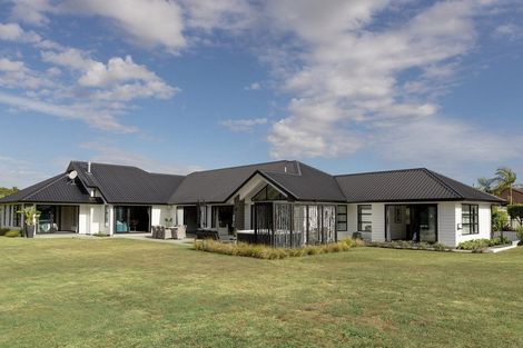 Photo of property in 18 Parlane Drive, Huapai, Kumeu, 0810