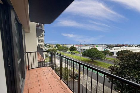 Photo of property in The Rennaissance, 2b/18 Ronwood Avenue, Manukau, Auckland, 2104