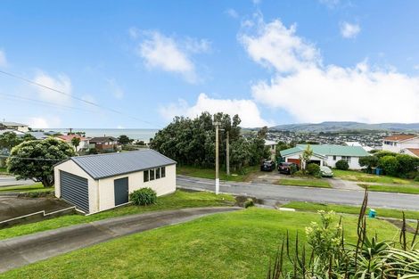 Photo of property in 43 Hiwi Crescent, Titahi Bay, Porirua, 5022