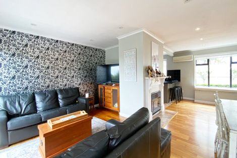 Photo of property in 1/1 Paparoa Road, Cockle Bay, Auckland, 2014