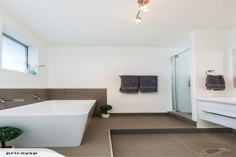 Photo of property in 9/11 Kingsway Avenue, Sandringham, Auckland, 1025