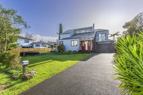 Photo of property in 6 Tokay Place, Huapai, Kumeu, 0810