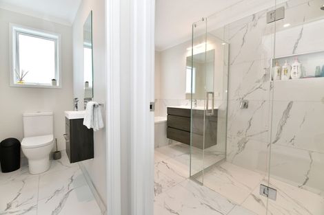 Photo of property in 36 Manhattan Rise, Orewa, 0931