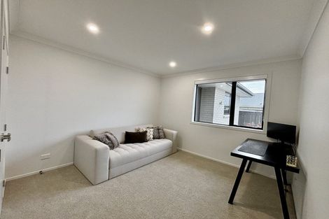 Photo of property in 110 Roberts Line, Kelvin Grove, Palmerston North, 4414