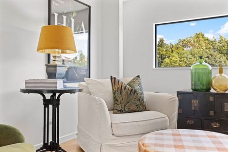 Photo of property in 2/11 Carlton Mill Road, Merivale, Christchurch, 8014